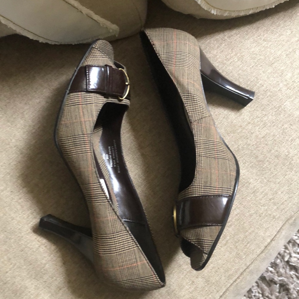 Ann Marino Brown Plaid Buckle Peep Toe Heel